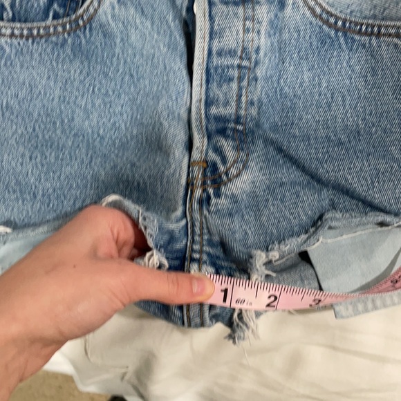 SOLD // Vintage Levis high waisted shorts - Picture 6 of 11